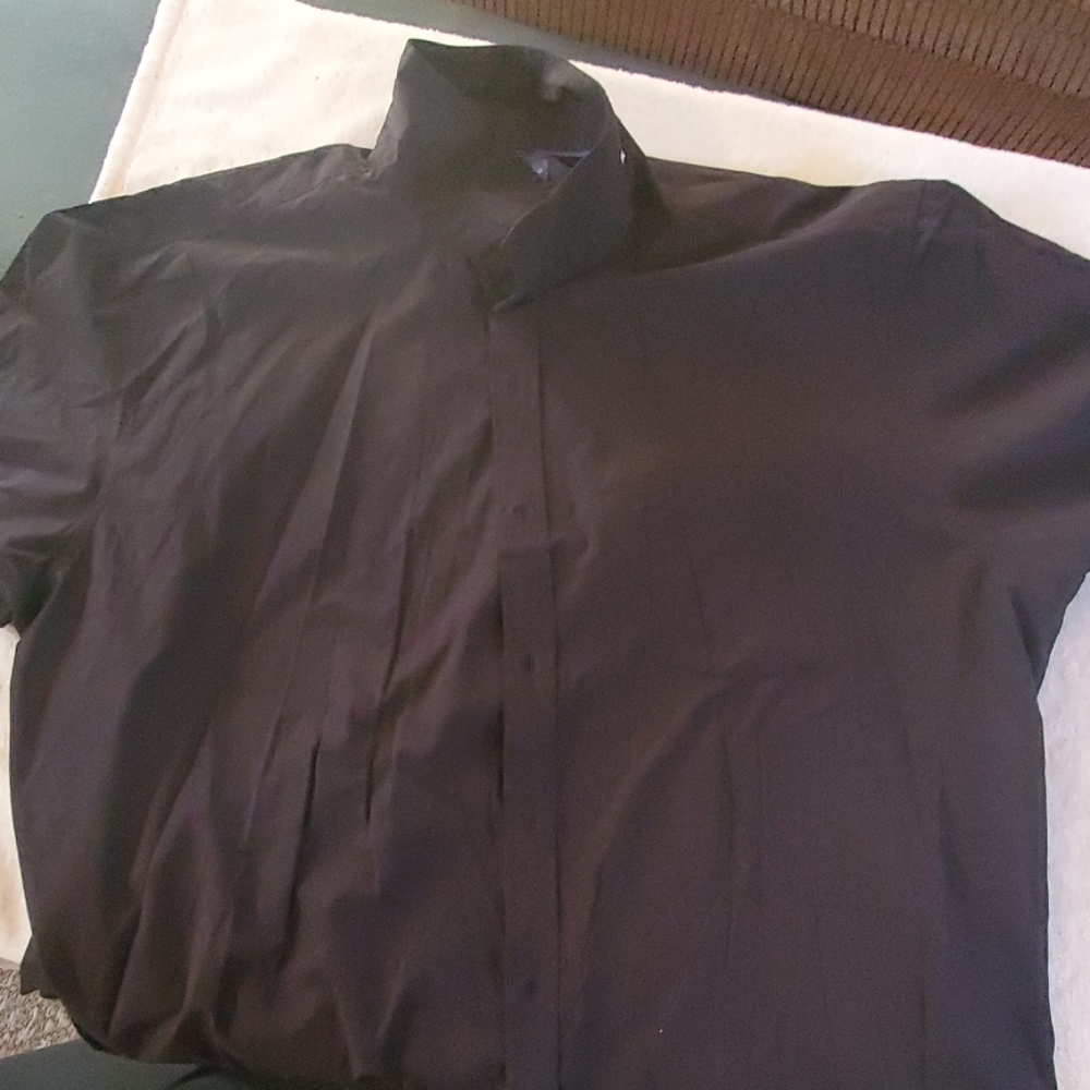 SIMPLY STYLED DRESS SHIRT